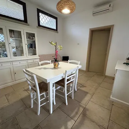 Holiday home Casina Donna Donata